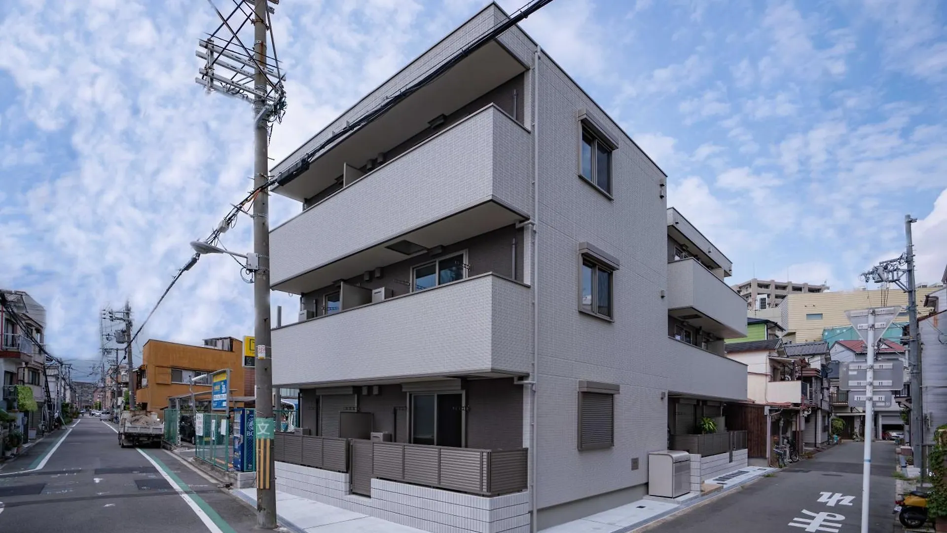 震雲マンション103 Διαμέρισμα Οσάκα